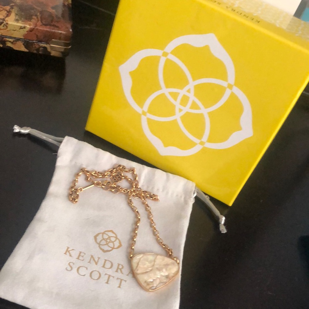 Kendra Scott Necklace (new with part of tag)